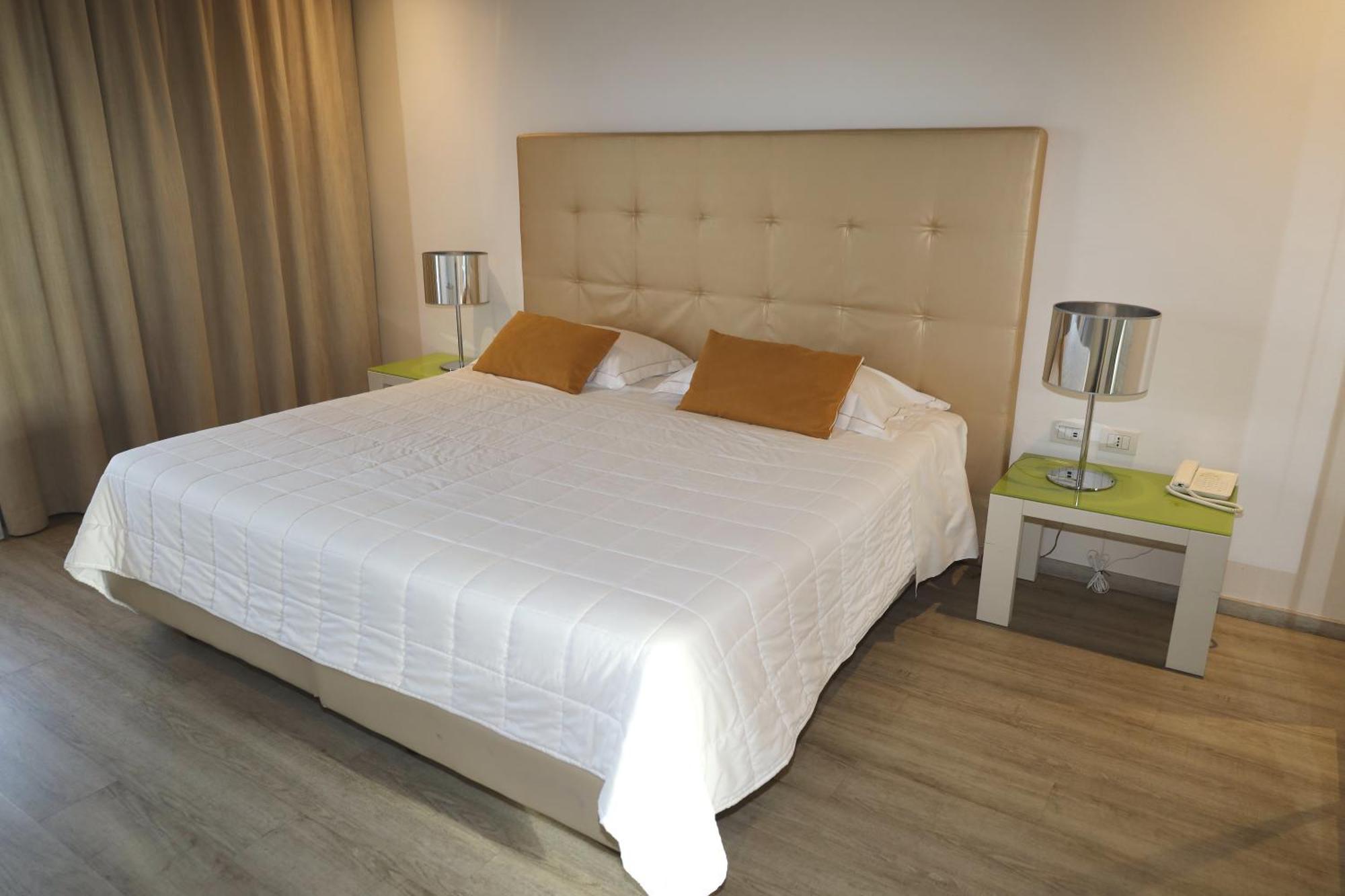 One Hotel & Restaurant Dalmine Eksteriør billede